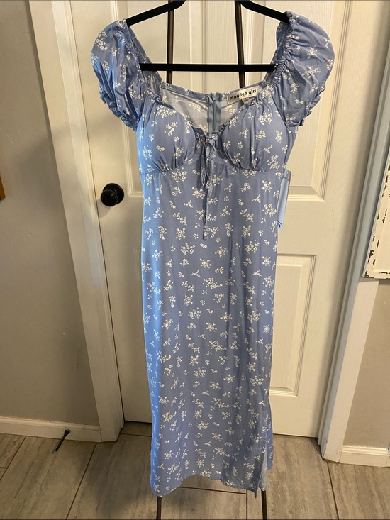Madden Girl Dresses & Skirts - Madden Girl Blue Floral Puff Sleeve Midi Dress size S BNWT